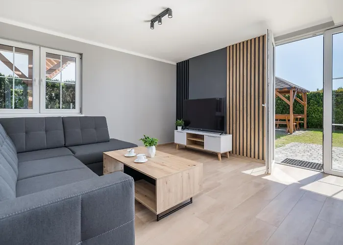 Holiday Houses Alana & Alva With Garden By Noclegi Renters